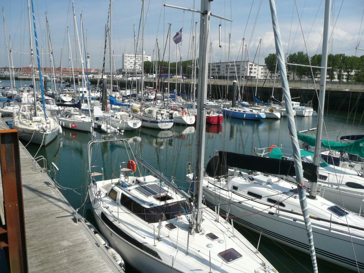 Escale Marine A Calais 4 Etoiles Leilighet Eksteriør bilde